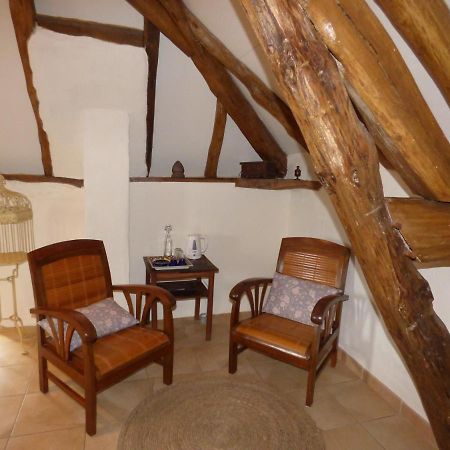 Britavit Bed & Breakfast Saint-Avit-Senieur Bagian luar foto