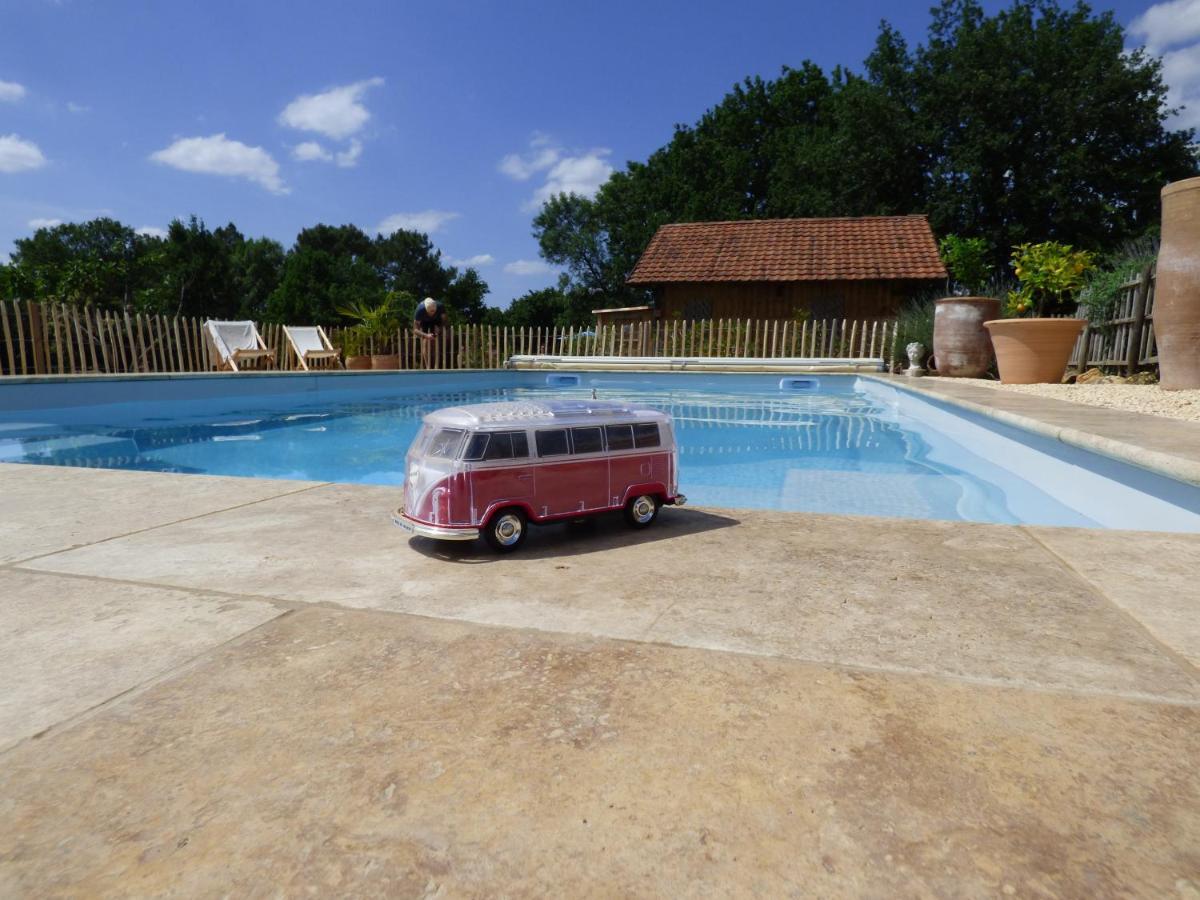 Britavit Bed & Breakfast Saint-Avit-Senieur Bagian luar foto