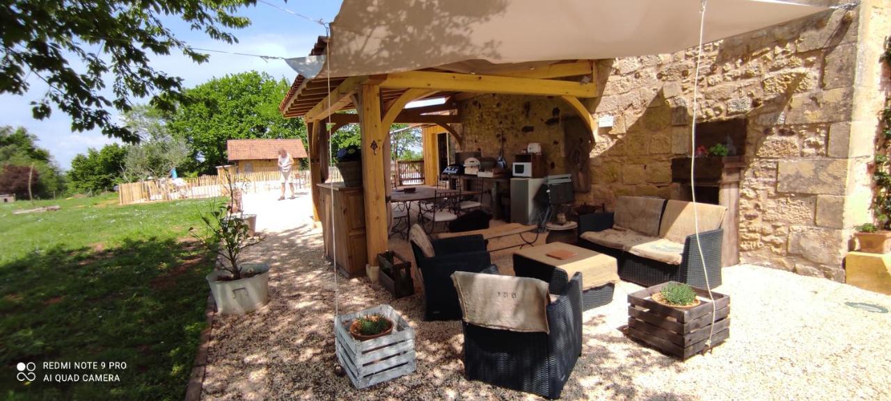 Britavit Bed & Breakfast Saint-Avit-Senieur Bagian luar foto